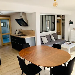 Rez De Jardin Bord De Appartement